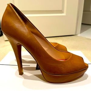 Ted Baker London camel leather heels with gold soles/hardware on back